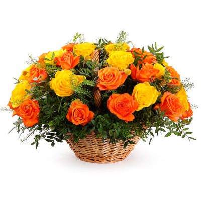 Огромная корзина с розами «Солнечные грёзы»